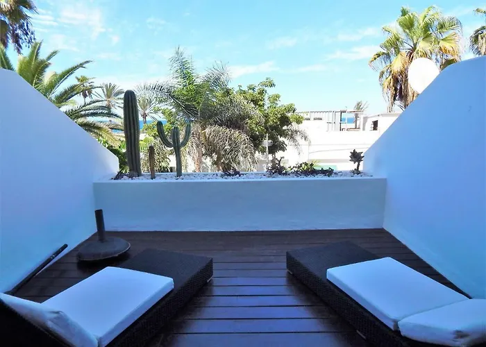 Beautiful Beachfront Apartament