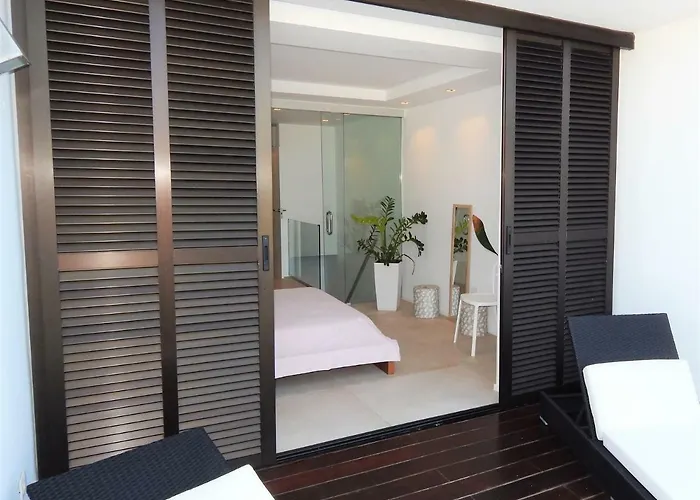 Beautiful Beachfront Apartament *