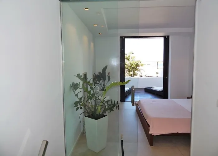 Beautiful Beachfront Apartament