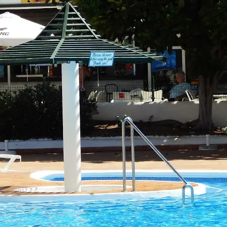 Beautiful Beachfront Lägenhet *